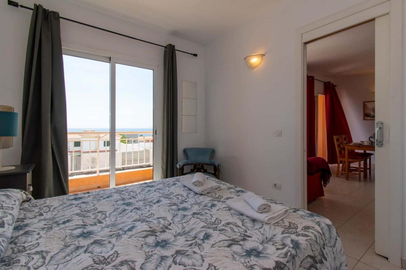 Sunset - 2 Bedroom Costa Adeje (Tenerife)